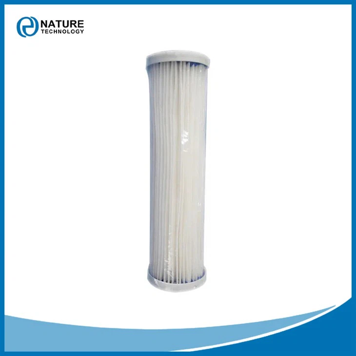 Cartouche filtrante de microfiltration plissée à pli multiple